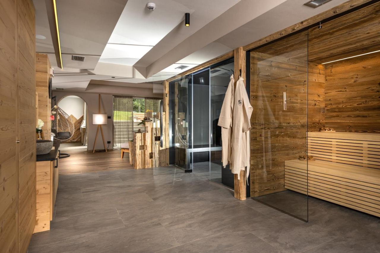 Cesa Edelweiss Living & Campitello di Fassa