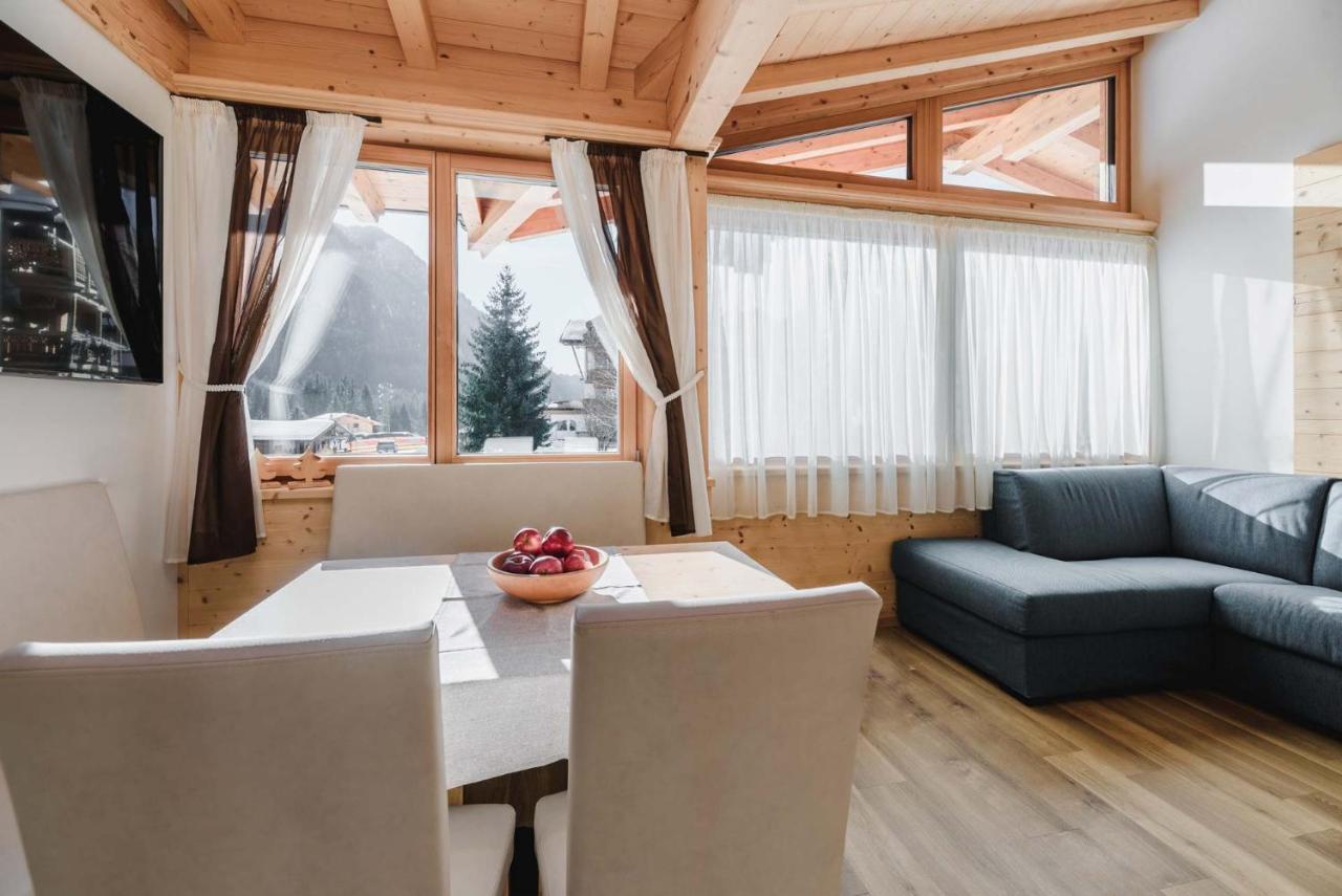 Apartment Cesa Edelweiss Living & Campitello di Fassa