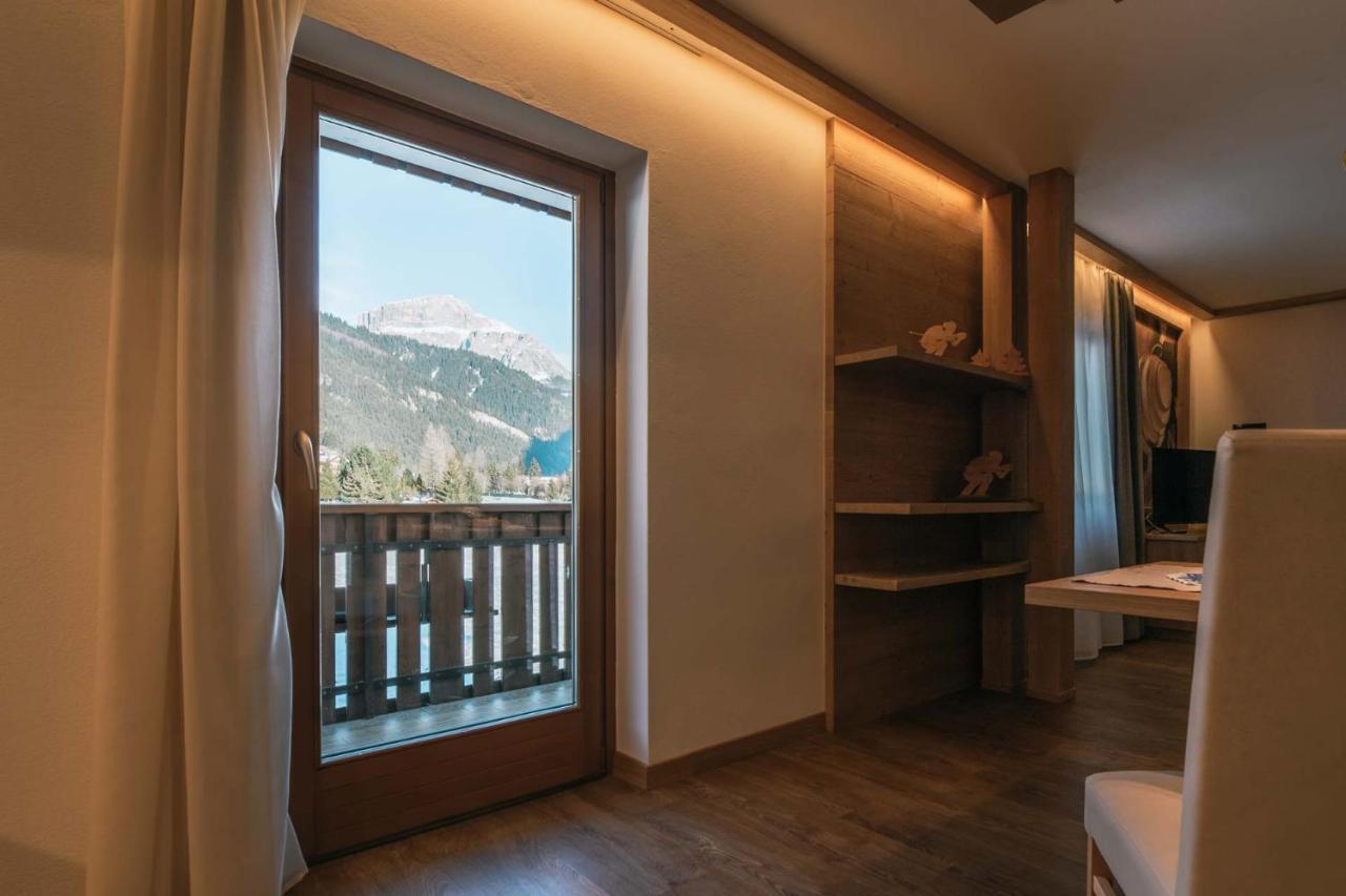 Cesa Edelweiss Living & Campitello di Fassa